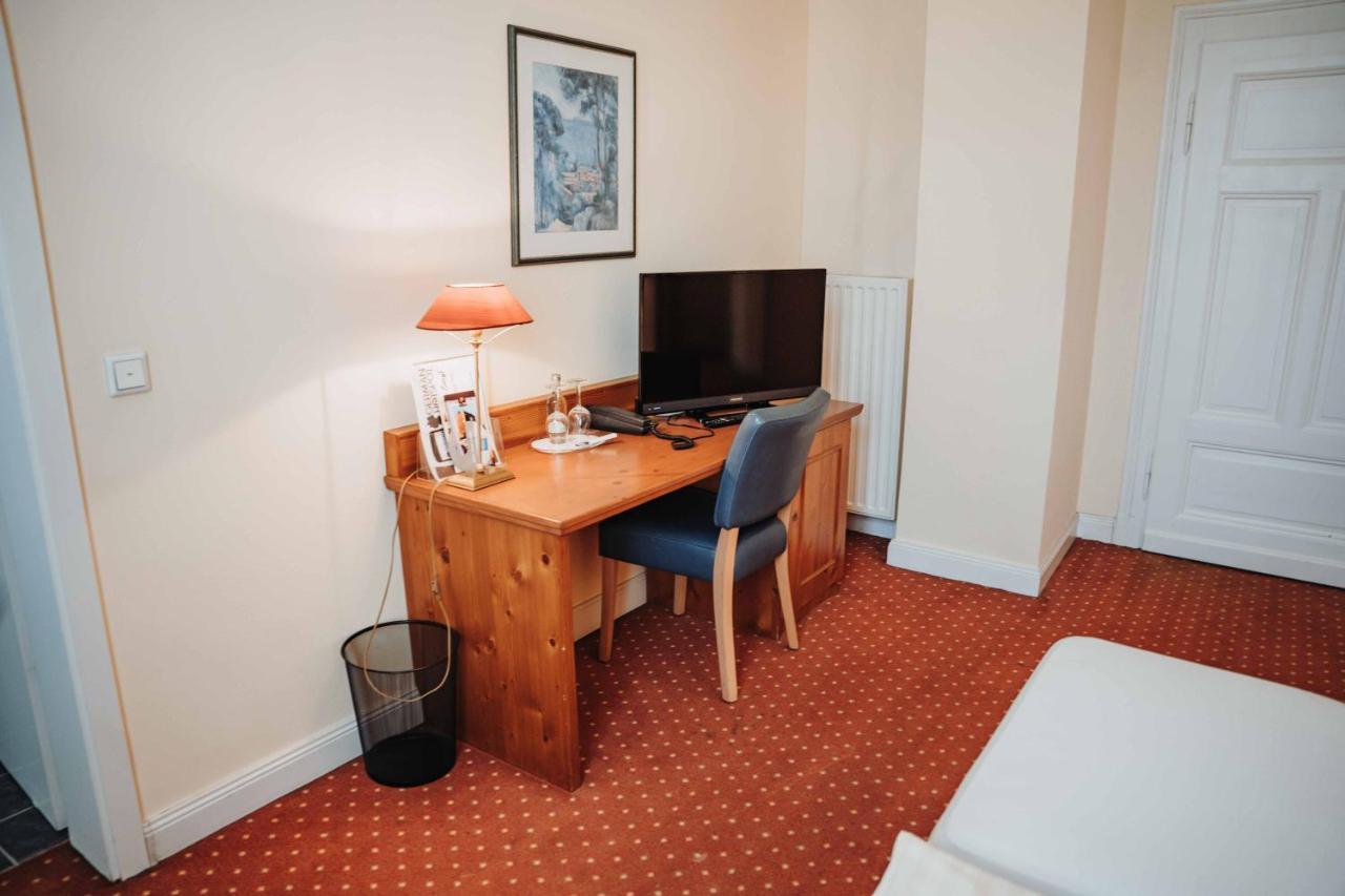 Hotel Am Wallgraben Brilon Eksteriør bilde